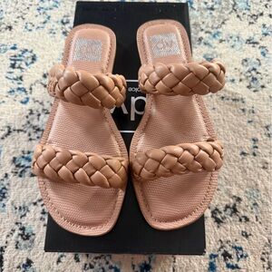 Dolce Vita Natural Braided flat Sandals